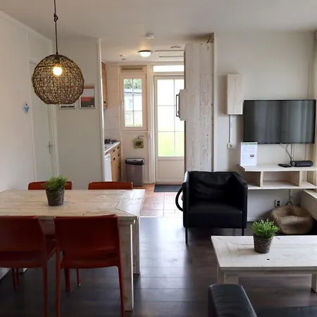 2-person Heuveltjes Chalet *